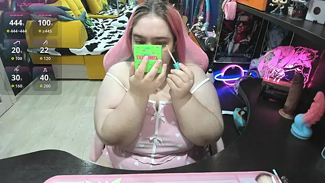 Snapshot of Softie_Sofy chatting on 7, 11, 2025 Softie Sofy online show from 7, 11, 2025