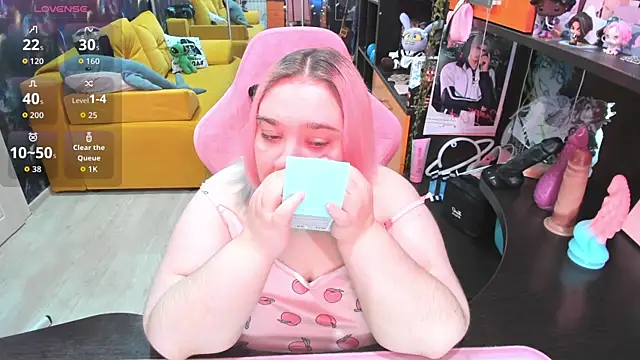 Snapshot of Softie_Sofy chatting on 20, 6, 2026 Softie Sofy online show from 20, 6, 2026