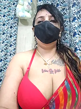 Snapshot of cute-tanvi chatting on 7, 10, 2025 cute-tanvi online show from 7, 10, 2025