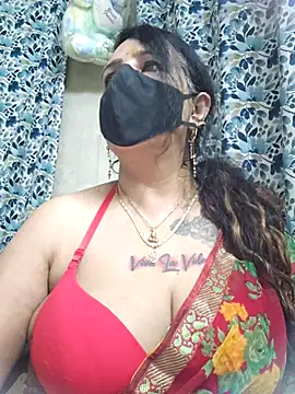 Snapshot of cute-tanvi chatting on 8, 10, 2025 cute-tanvi online show from 8, 10, 2025