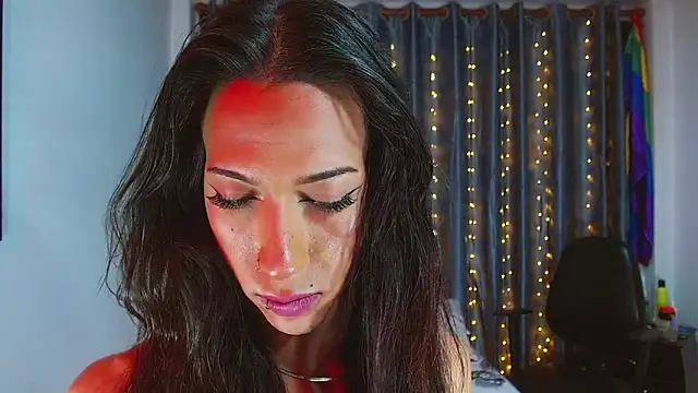 Kenisha Sweet online show from 13, 3, 2026