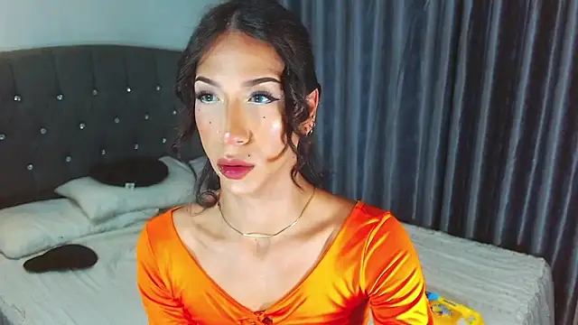 Kenisha Sweet online show from 8, 10, 2025