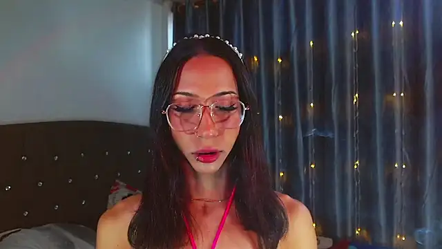 Kenisha Sweet online show from 15, 2, 2026