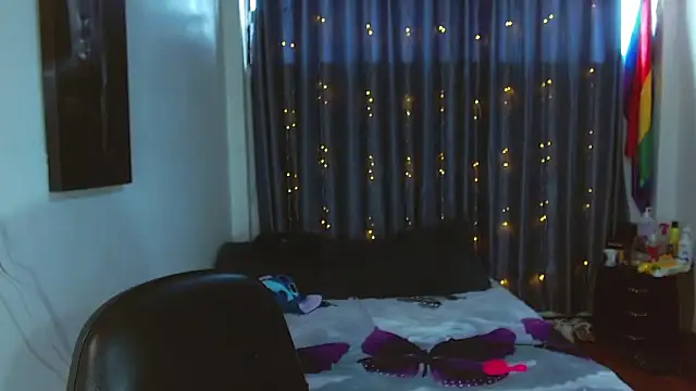 Kenisha Sweet online show from 4, 4, 2026