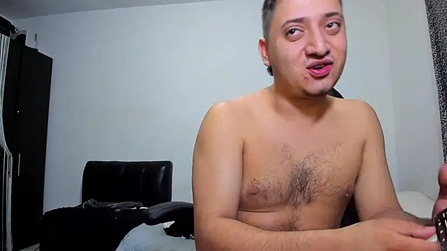 Snapshot of ares_sexxx chatting on 13, 7, 2026 ares sexxx online show from 13, 7, 2026