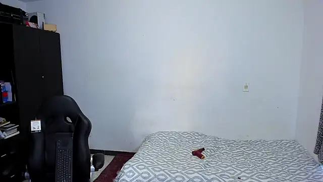 ares sexxx online show from 14, 4, 2026