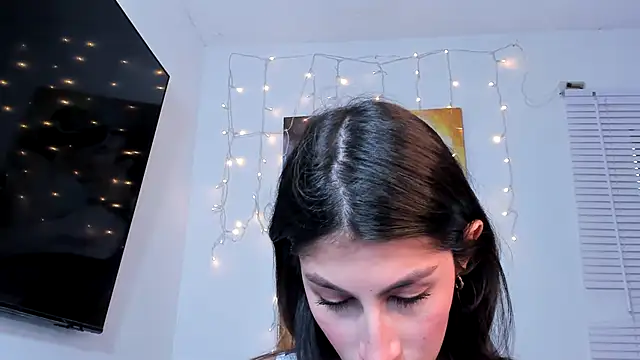 valeria gonzales  online show from 16, 1, 2025