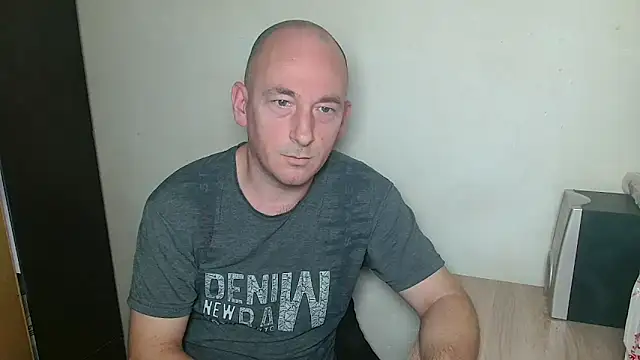 Johan   Barker online show from 15, 12, 2025