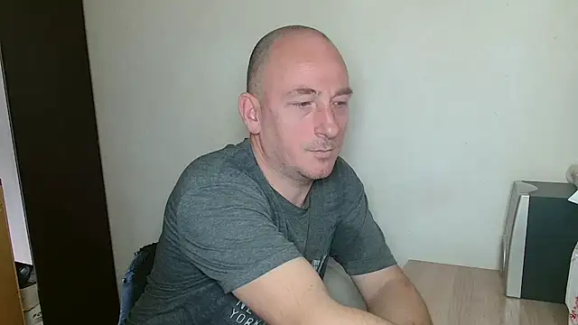 Johan   Barker online show from 17, 12, 2025