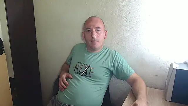 Snapshot of Johan___Barker chatting on 13, 10, 2025 Johan Barker online show from 13, 10, 2025