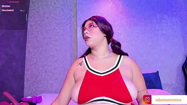 DanniaMonroee online show from 9, 10, 2025