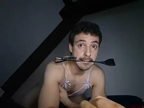 Chiennemale68xh online show from 19, 1, 2025