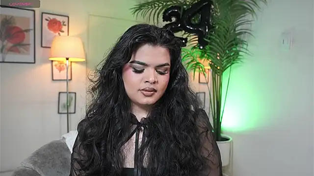 Snapshot of artechloe chatting on 29, 10, 2025 artechloe online show from 29, 10, 2025