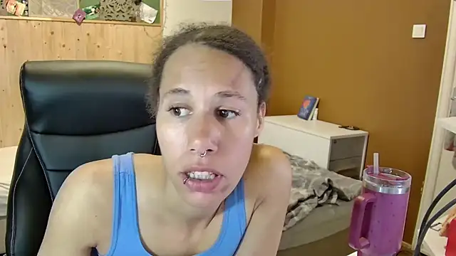 AaliyahHarris online show from 18, 4, 2026