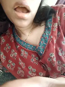 Snapshot of Lavanya_Shah chatting on 4, 4, 2026 Lavanya Shah online show from 4, 4, 2026