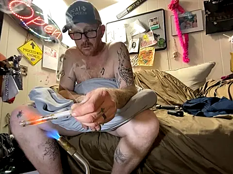 Snapshot of CLoSpunkmeyer69 chatting on 18, 10, 2025 CLoSpunkmeyer69 online show from 18, 10, 2025