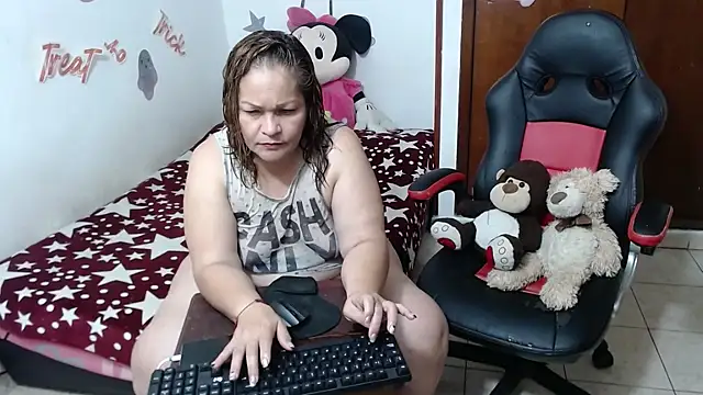 Britney-22 online show from 11, 10, 2025