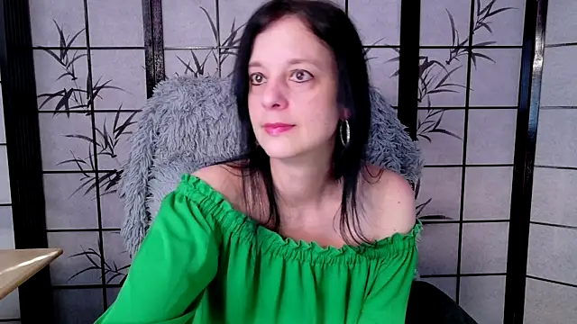 Snapshot of _Sweetlonglips_ chatting on 24, 4, 2026 Sweetlonglips online show from 24, 4, 2026