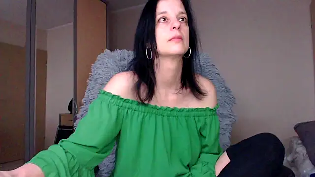 Snapshot of _Sweetlonglips_ chatting on 14, 2, 2025 Sweetlonglips online show from 14, 2, 2025