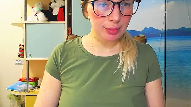 Snapshot of miaa_sunn chatting on 30, 11, 2025 miaa sunn online show from 30, 11, 2025