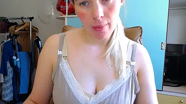 Snapshot of miaa_sunn chatting on 21, 2, 2026 miaa sunn online show from 21, 2, 2026