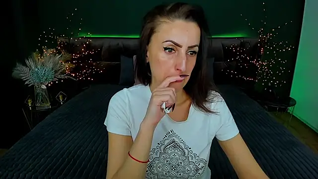 Rebecca Diamond online show from 27, 2, 2025