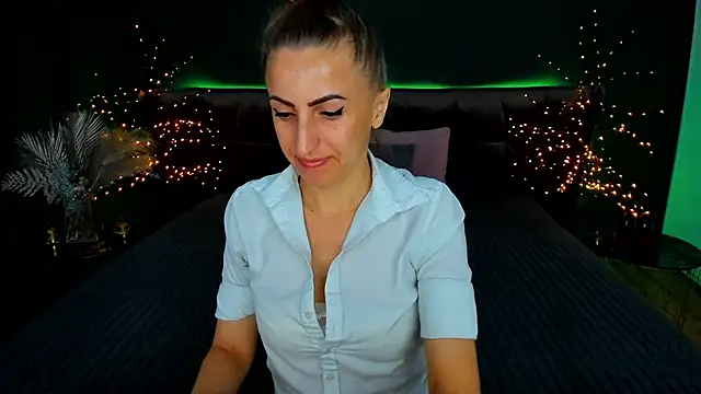 Rebecca Diamond online show from 24, 9, 2025