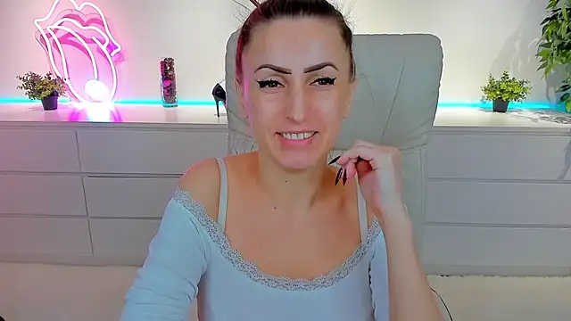 Rebecca Diamond online show from 27, 2, 2025