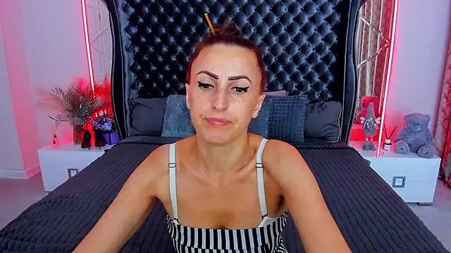 Rebecca Diamond online show from 16, 7, 2026