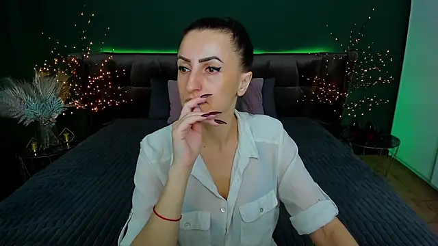 Rebecca Diamond online show from 6, 3, 2025