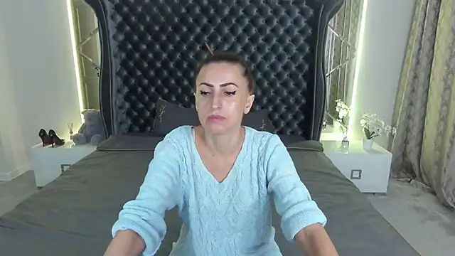 Rebecca Diamond online show from 28, 10, 2025