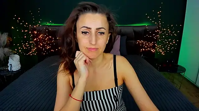 Rebecca Diamond online show from 1, 12, 2025