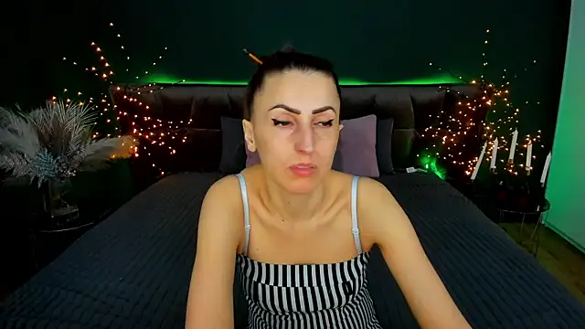 Rebecca Diamond online show from 3, 3, 2026