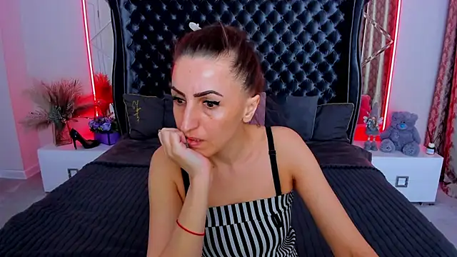 Rebecca Diamond online show from 26, 3, 2026