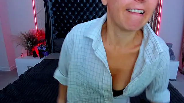 Rebecca Diamond online show from 10, 7, 2026