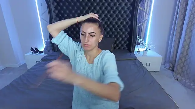 Rebecca Diamond online show from 5, 11, 2025