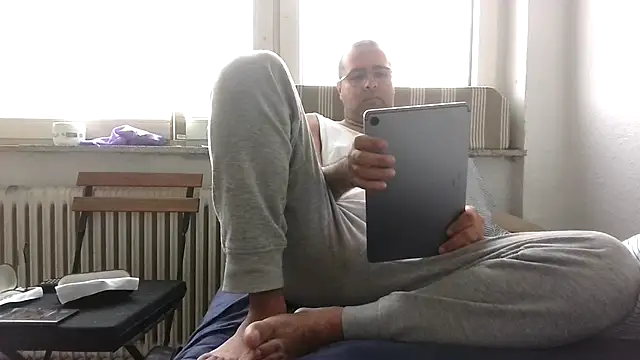 Snapshot of Azad64 chatting on 14, 11, 2025 Azad64 online show from 14, 11, 2025