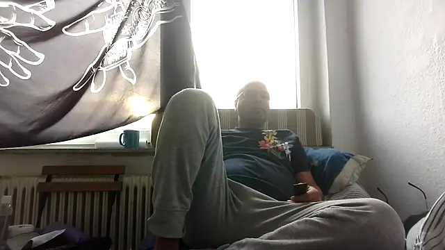 Snapshot of Azad64 chatting on 12, 11, 2025 Azad64 online show from 12, 11, 2025