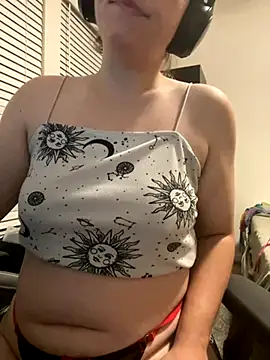 Snapshot of bratcore chatting on 13, 9, 2025 bratcore online show from 13, 9, 2025