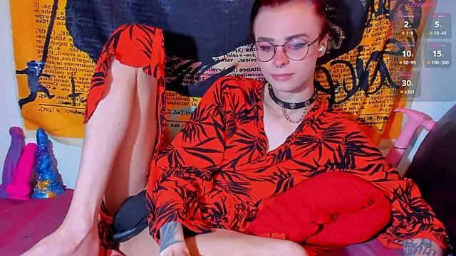 Snapshot of KatashiSenpai chatting on 19, 10, 2025 KatashiSenpai online show from 19, 10, 2025