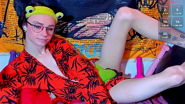 Snapshot of KatashiSenpai chatting on 17, 10, 2025 KatashiSenpai online show from 17, 10, 2025