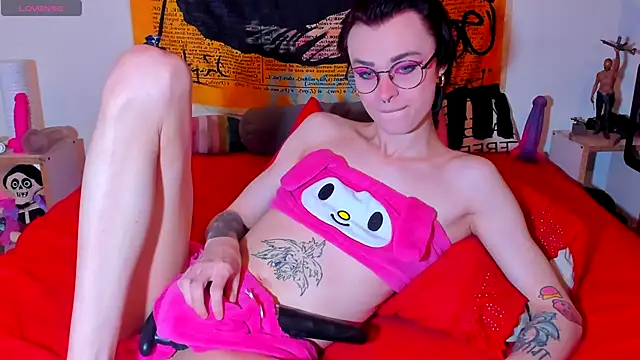 Snapshot of KatashiSenpai chatting on 23, 10, 2025 KatashiSenpai online show from 23, 10, 2025