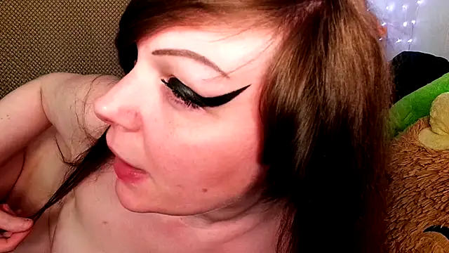GamerGirlRoxyAndLee online show from 5, 1, 2025