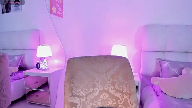 zoemina xd online show from 18, 4, 2026