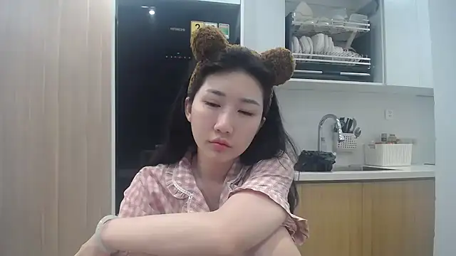 Asiagirll online show from 3, 6, 2026