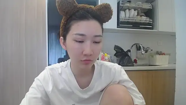 Snapshot of Asiagirll chatting on 17, 6, 2026 Asiagirll online show from 17, 6, 2026