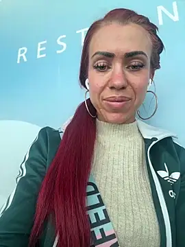 Pia July  online show from 15, 4, 2026