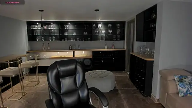 AbellaCroft online show from 31, 3, 2026