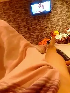 Rolandxxxr online show from 9, 3, 2026