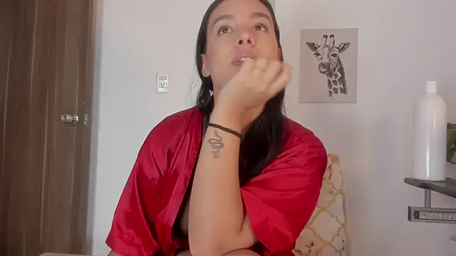 Snapshot of Hanna_Risso chatting on 10, 11, 2025 Hanna Risso online show from 10, 11, 2025